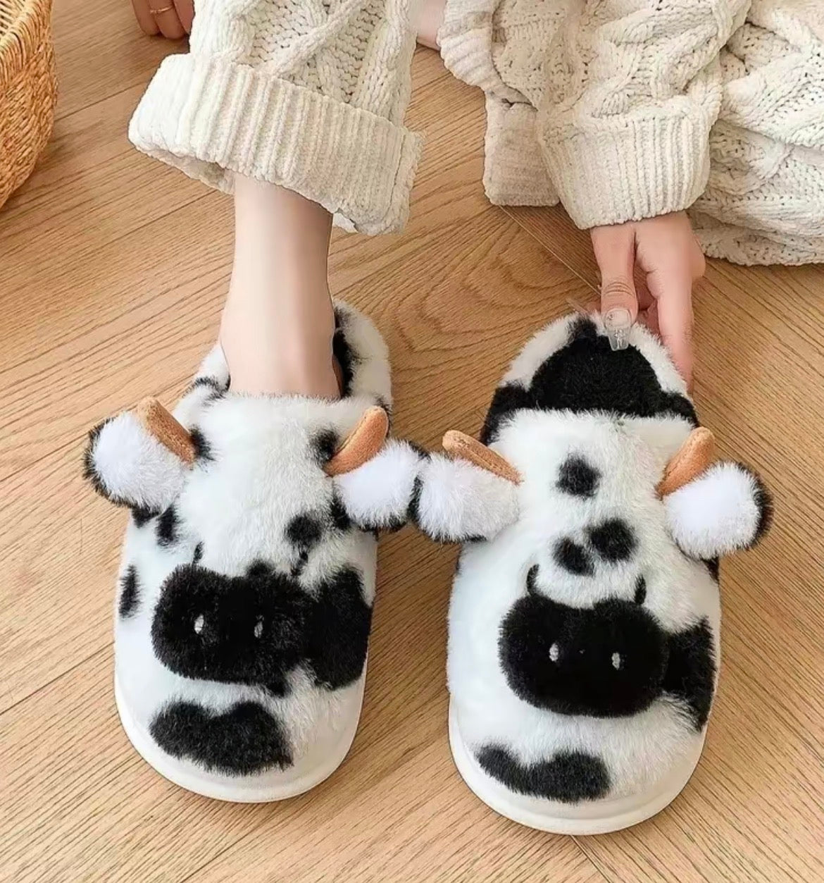 Cow Womens Slipper Cute Cartoon with Memory Foam Fluffy Soft Warm Slip On House Slippers Anti-Skid Cozy Plush for Indoor Outdoor