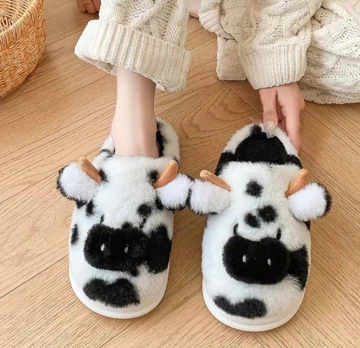 Cow Womens Slipper Cute Cartoon with Memory Foam Fluffy Soft Warm Slip On House Slippers Anti-Skid Cozy Plush for Indoor Outdoor